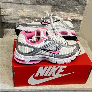 New!! Nike air max moto 2k women's sneakers
